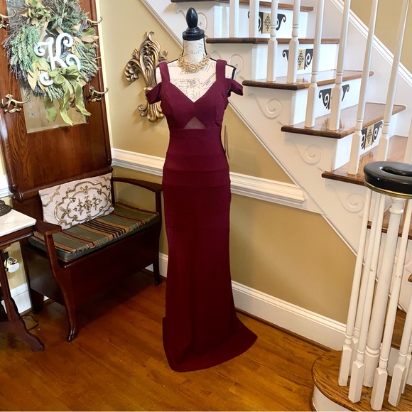 Emerald Sundae cold shoulder mermaid evening gown - New! - Picture 1 of 10